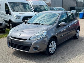 Renault Clio // Benzine // Airco beschikbaar voor biedingen