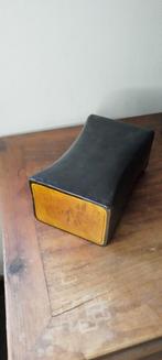 Coussin chinois en cuirnoir, Enlèvement ou Envoi