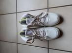 Schoenen, Sport en Fitness, Tennis, Ophalen, Zo goed als nieuw, Schoenen