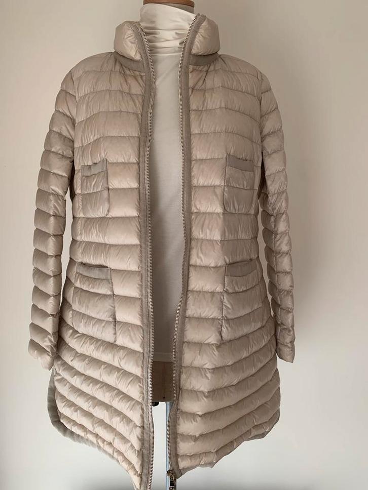 Moncler donsjas maat 5 beige, Kleding | Dames, Jassen | Winter, Zo goed als nieuw, Maat 46/48 (XL) of groter, Beige, Ophalen