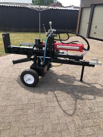 Houtkliever 22 TON horizontaal of verticaal beschikbaar voor biedingen