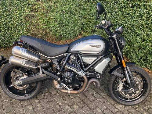 ALS NIEUW! Ducati Scrambler Dark 1100 ABS - Met garantie!, Motoren, Motoren | Ducati, Bedrijf, Naked bike, meer dan 35 kW, 2 cilinders