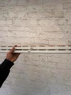 Courant de distribution, Enlèvement, Comme neuf