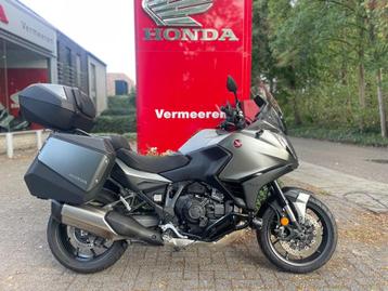 Honda NT1100 DCT (bj 2023) beschikbaar voor biedingen