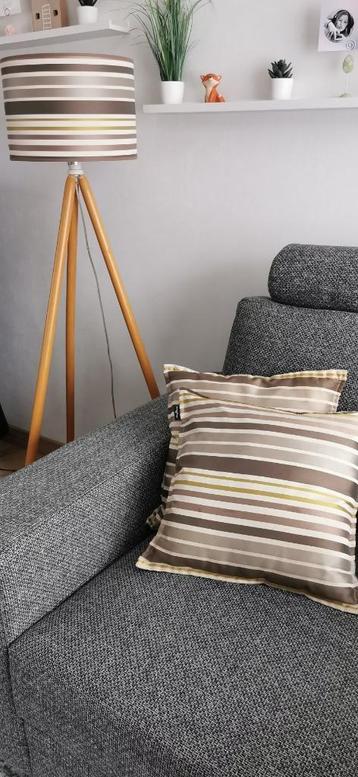 Koopje : Staande lamp met bijpassende kussens van Heytens. beschikbaar voor biedingen