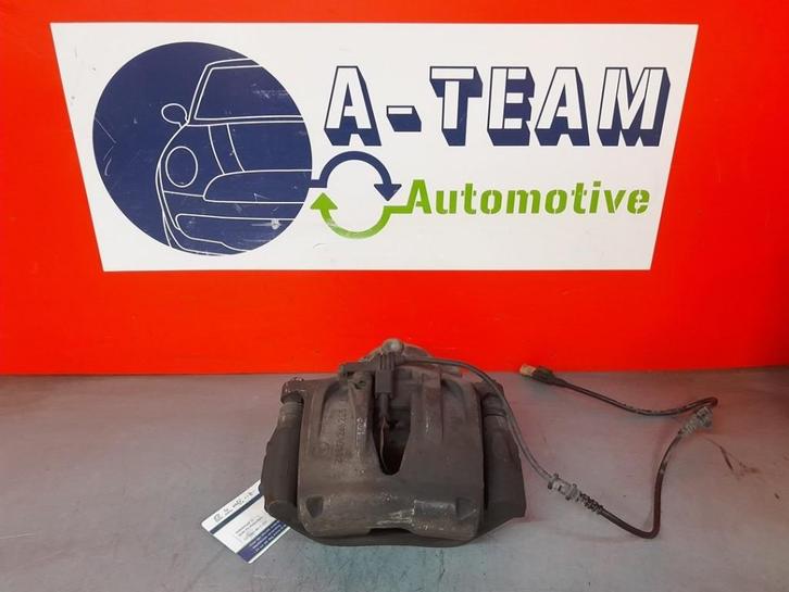 REMKLAUW RECHTS VOOR ABS Mercedes-Benz E (W211), Auto-onderdelen, Remmen en Aandrijving, Mercedes-Benz, Gebruikt