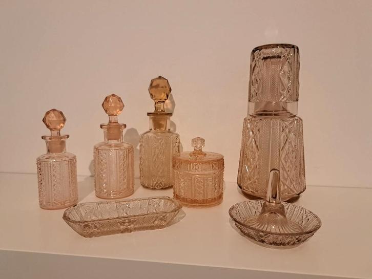 Verreries de Scailmont - Set de toilette, Antiquités & Art, Antiquités | Verre & Cristal, Enlèvement ou Envoi