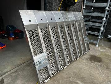 nieuwe Aluminium oprijklep SARIS   beschikbaar voor biedingen