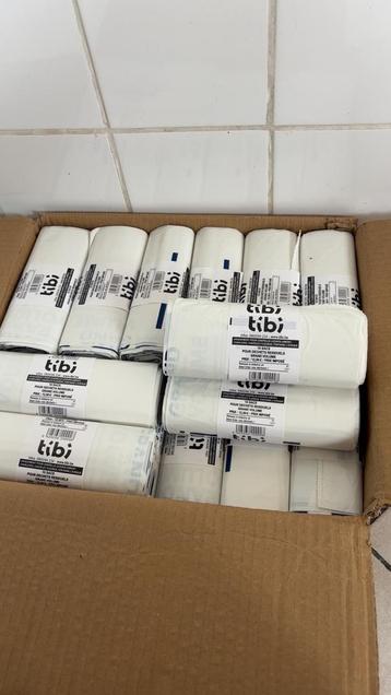 Carton rouleaux Tibi beschikbaar voor biedingen