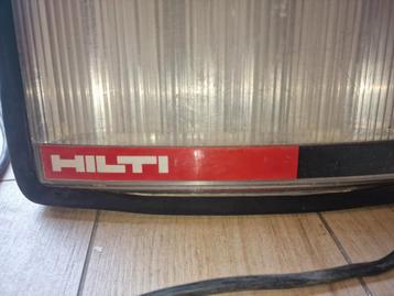 HILTI️Opus Maxi bouwlamp  beschikbaar voor biedingen
