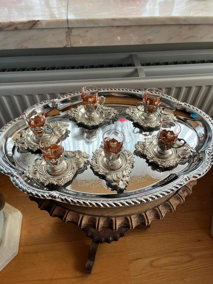 Decoratieve Servies – Dienblad met 6 Glazen en Houdertjes, Huis en Inrichting, Keuken | Servies, Ophalen