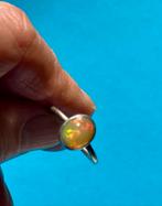 Ring zilver met echte opaal ingelegd in hars maat 17.75, Ophalen of Verzenden, Zo goed als nieuw, Zilver