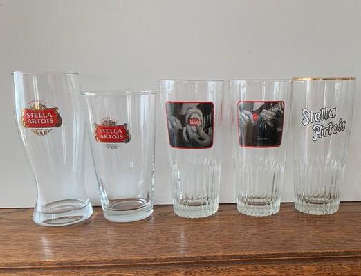 Verre Stella Artois divers modèles anciens, Comme neuf, Verre à bière