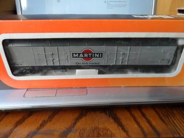 LIMA 3 Wagons marchandises + 1 voiture passagers HO beschikbaar voor biedingen