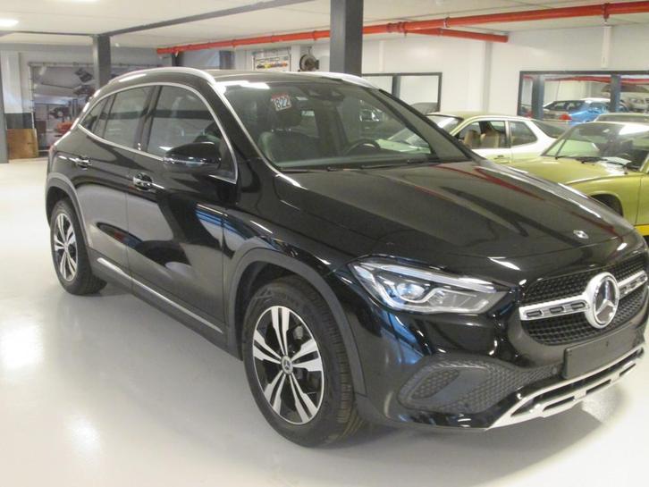Mercedes-Benz GLA 200 PANO MEMORY KEYLESS GO, Auto's, Mercedes-Benz, Bedrijf, Te koop, GLA, ABS, Achteruitrijcamera, Airbags, Airconditioning