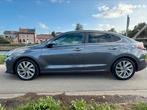 Huyndai i30 fastback etat neuve carnet complet 12900€, Auto's, Voorwielaandrijving, Leder en Stof, Handgeschakeld, Particulier