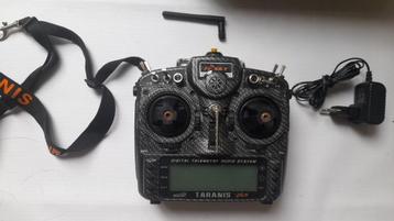 FrSky TARANIS X9D plus, édition limitée en carbone disponible aux enchères