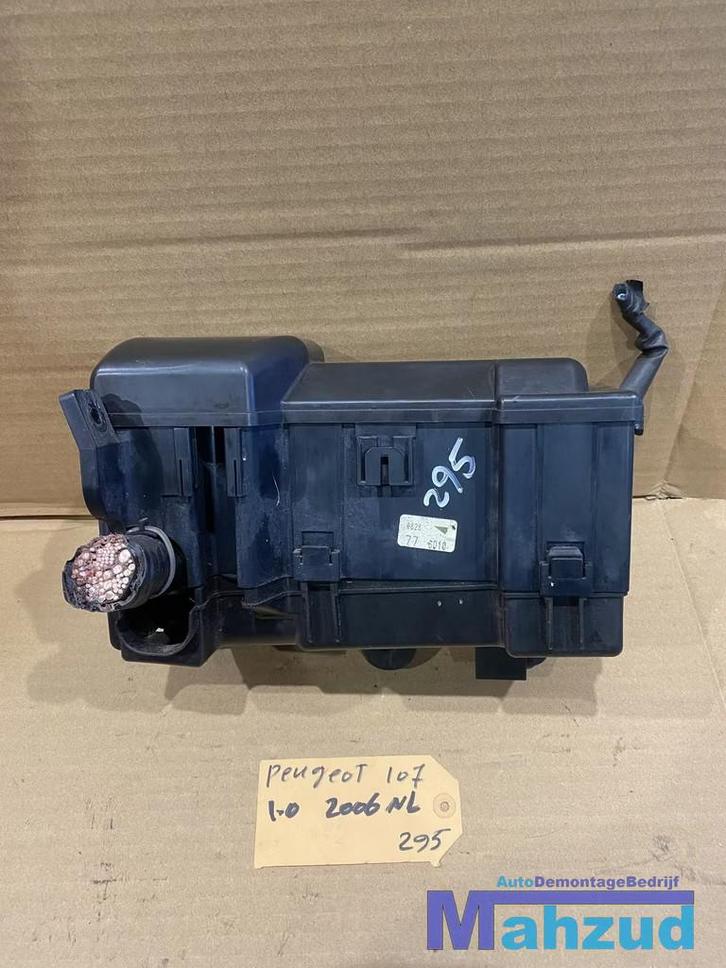 PEUGEOT 107 C1 AYGO 1.0 Zekeringkast 2005-2014, Autos : Pièces & Accessoires, Électronique & Câbles, Peugeot, Utilisé