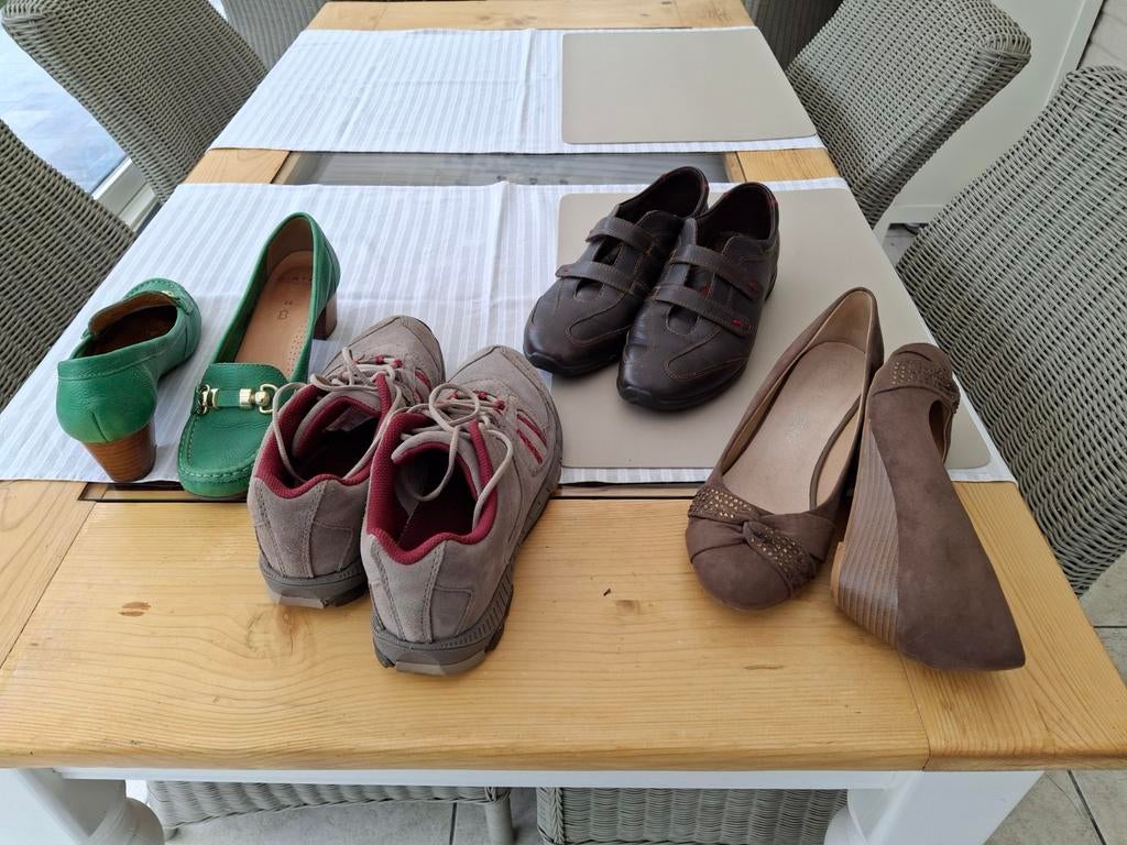 4 paar damesschoenen maat 40 voor 15 € alles samen, Ophalen