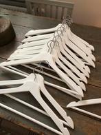KLEERHANGERS NIEUW WIT HOUT 15 STUKS, Ophalen of Verzenden, Nieuw, Hout, Kinderen en Volwassenen