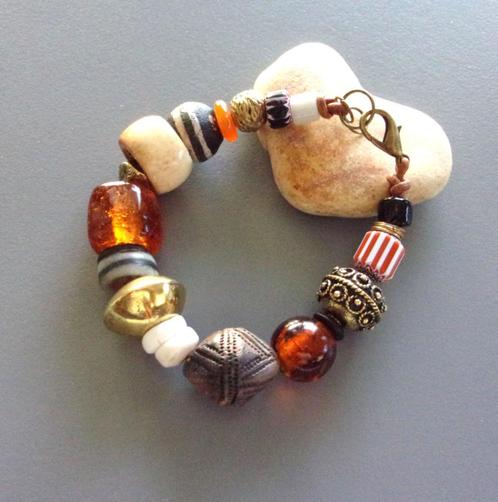 Bracelet homme ou femme perles de troc anciennes artisanales, Bijoux, Sacs & Beauté, Bracelets, Neuf, Cuir, Orange, Avec bracelets à breloques ou perles