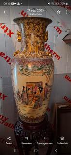 Chinese vaas met bijhorend tafeltje.., Antiek en Kunst, Ophalen