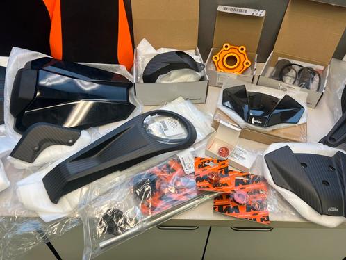 KTM Superduke 1290/1390R - EVO - GT Powerparts delen NIEUW!, Motoren, Accessoires | Overige, Zo goed als nieuw, Ophalen of Verzenden