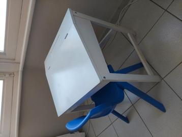 Prachtig houten lessenaartje  beschikbaar voor biedingen