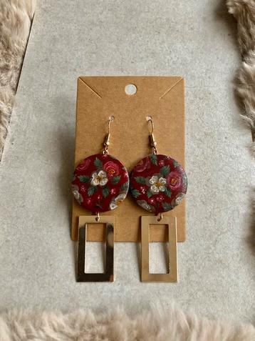 Unieke Handbeschilderde Oorbellen Winter Wonder ByJ&S beschikbaar voor biedingen