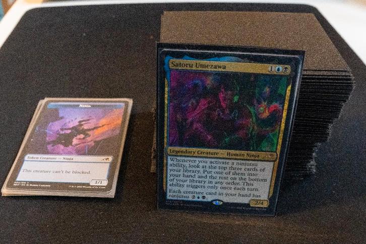 MTG Commander Deck - Satoru Umezawa, Hobby en Vrije tijd, Verzamelkaartspellen | Magic the Gathering, Zo goed als nieuw, Speeldeck