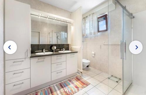 hoog kwalitatief badkamermeubel en douchecel   750 euro, Huis en Inrichting, Badkamer | Badkamermeubels, Gebruikt, Wastafelkast