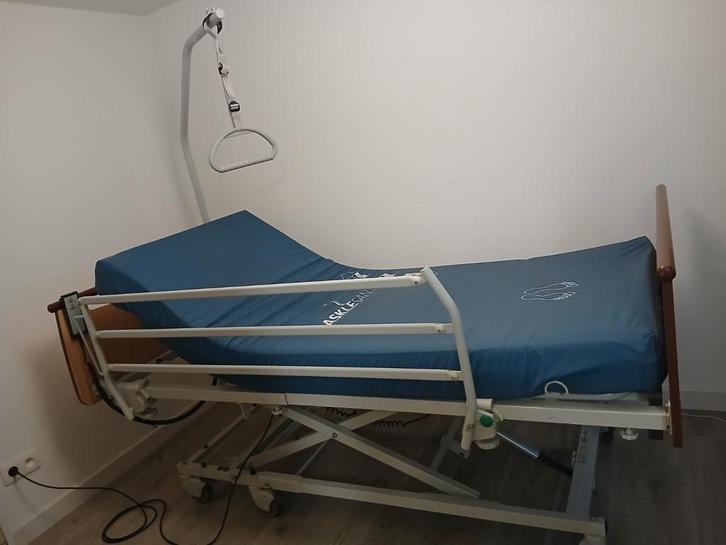 Lit médical électrique, Divers, Matériel Infirmier, Enlèvement