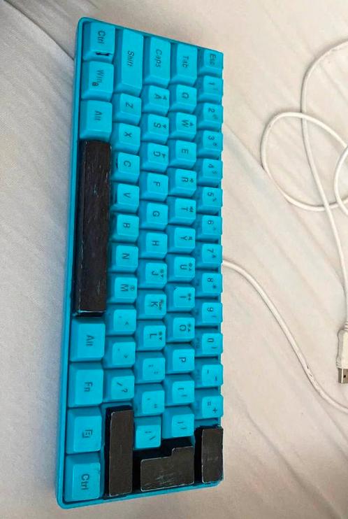 60% keyboard, Computers en Software, Toetsenborden, Zo goed als nieuw, Qwerty, Bedraad, Ophalen