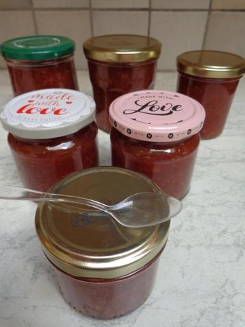 confiture figues maison : 200 gr (4,00 €) ou 300 gr (6,00 €) beschikbaar voor biedingen