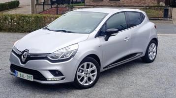 Renault Clio benzine. Amper 5453km. Nieuwstaat. Alle opties! beschikbaar voor biedingen