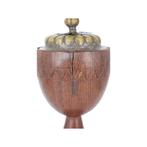 Massamba Calice en bois avec décor en bronze massif signée, Antiquités & Art, Enlèvement ou Envoi