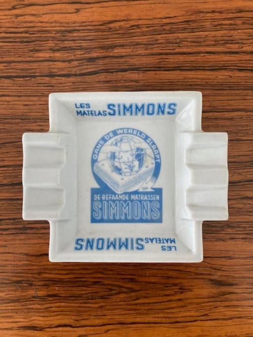 Vintage  porceleinen asbak Simmons matrassen, Verzamelen, Merken en Reclamevoorwerpen, Zo goed als nieuw, Gebruiksvoorwerp, Ophalen of Verzenden