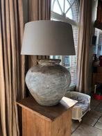 landelijke tafellamp in terracotta, Huis en Inrichting, Lampen | Tafellampen, Zo goed als nieuw, Ophalen