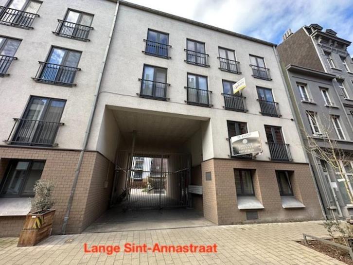 Autostaanplaats, Immo, Garages en Parkeerplaatsen, Brussel