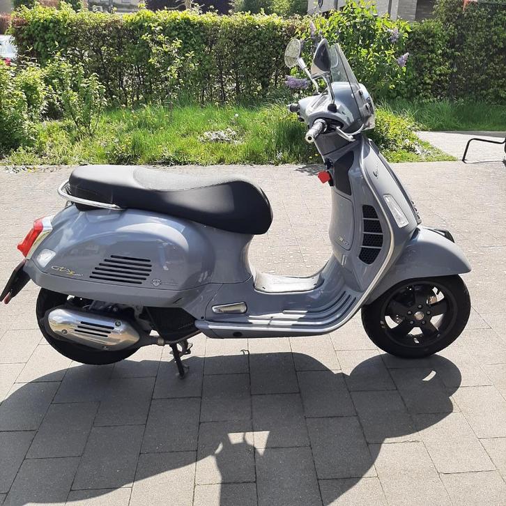 Piaggio Vespa GTS 125 Super Tech, Motoren, Motoren | Piaggio, Particulier, Scooter, 11 kW of minder, 1 cilinder, Ophalen