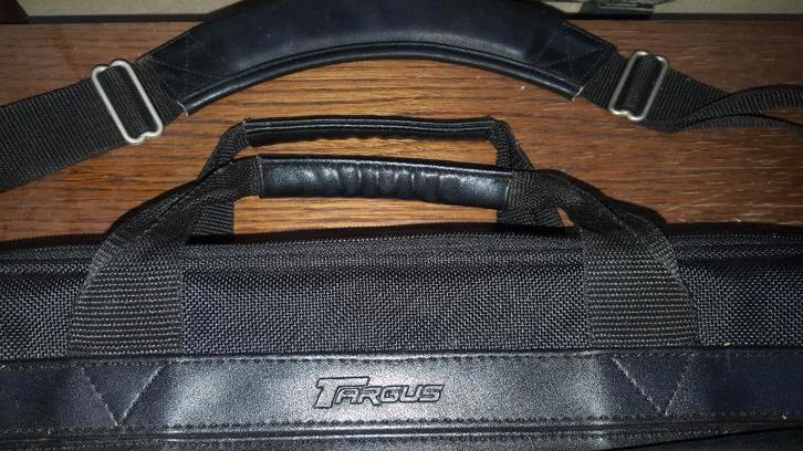 Sacoche PC Targus – Excellent état – 15/17 pouces, Informatique & Logiciels, Sacoches d'ordinateur portable, Comme neuf, Enlèvement ou Envoi