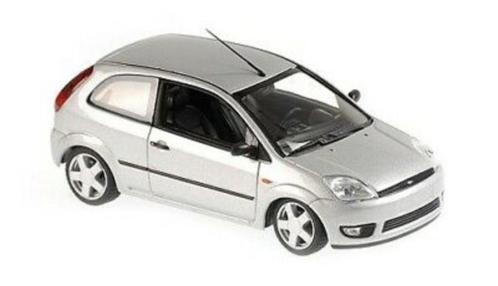 Ford Fiesta zilver, Hobby en Vrije tijd, Modelauto's | Overige schalen, Nieuw, Auto, Verzenden