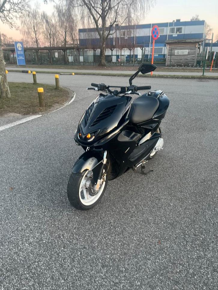 Aerox b klasse, Vélos & Vélomoteurs, Scooters | Yamaha, Comme neuf, Aerox, Classe B (45 km/h), Deux-temps, Enlèvement ou Envoi