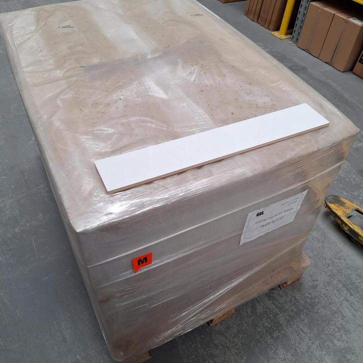 GRATIS partij tegels Luzern Shine glans wit 10x60cm, 11m2, Huis en Inrichting, Woonaccessoires | Overige, Nieuw, Ophalen