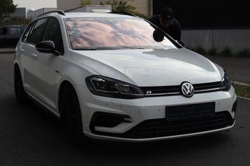 Volkswagen Golf 7 R Variant | 310 pk | panorama | leder | beschikbaar voor biedingen