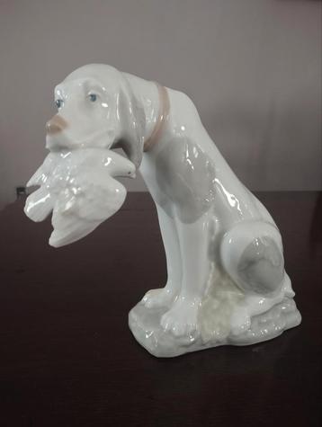 Figurine chien de chasse porcelaine  beschikbaar voor biedingen