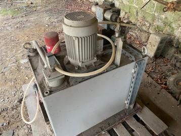 groupe hydraulique beschikbaar voor biedingen