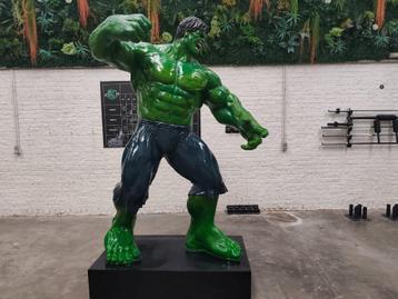 Hulk standbeeld beschikbaar voor biedingen