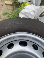 stalen velgen met winterbanden peugeot partner of berlingo, Auto-onderdelen, Ophalen, 15 inch, Velg(en), Winterbanden