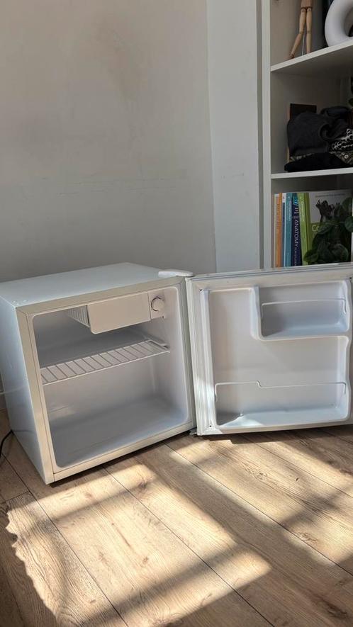 Koelkast, Elektronische apparatuur, Koelkasten en IJskasten, Zo goed als nieuw, Met vriesvak, Energieklasse A of zuiniger, Ophalen